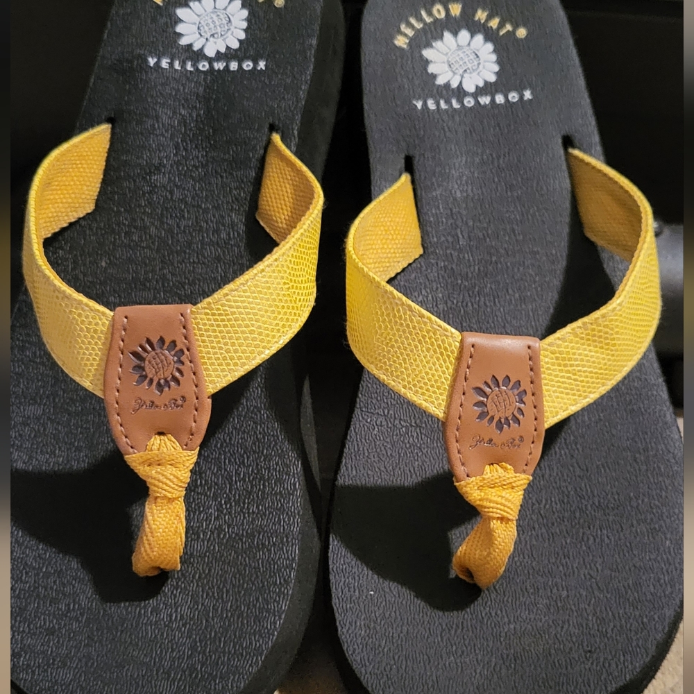Yellow Box Mellow Mat flip flops